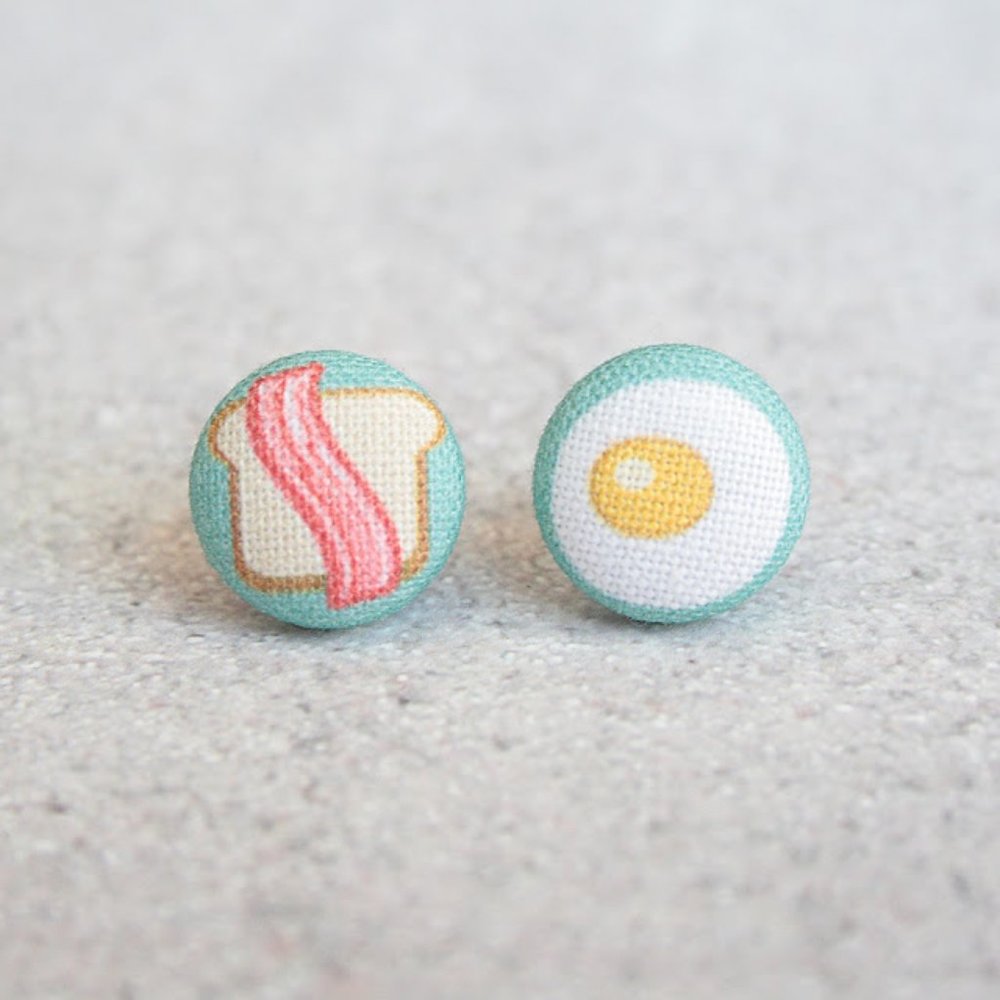 NWT Bacon and Eggs Fabric Button Earrings
